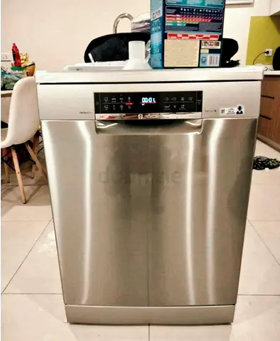 Bosch Series 6 Dishwasher 3 Rack – German-made reliability 3 adjustable racks