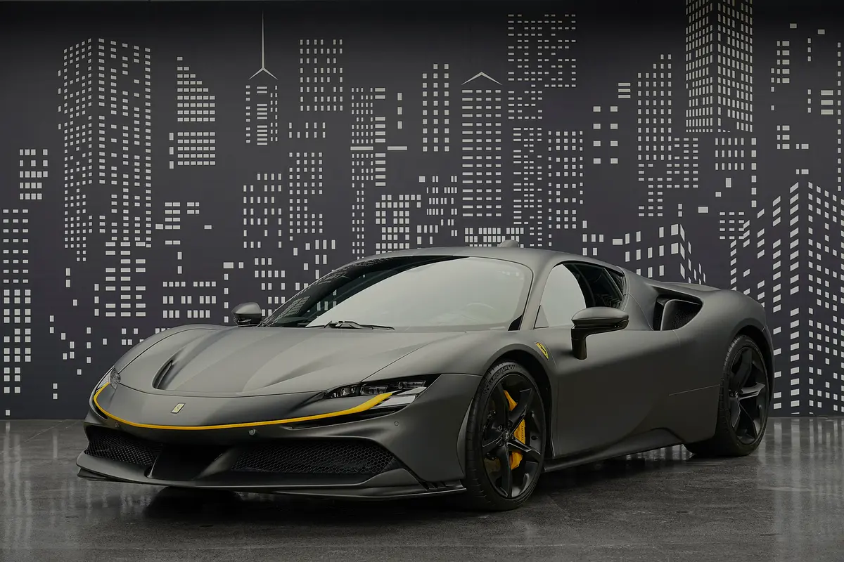 Ferrari SF90 Stradale 2021 — photo 1 of 20