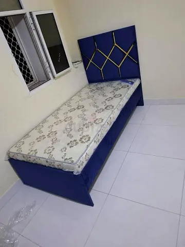 For sale single bed with metress brand new size 90/190