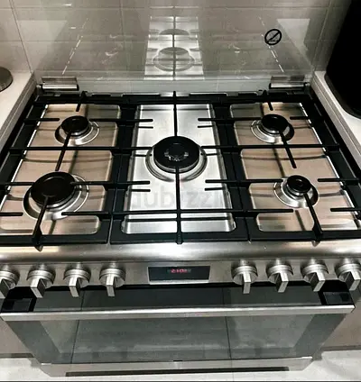 Bosch 5 Burner Full Gas Cooker – 90x60 cm – a stylish and high-performance