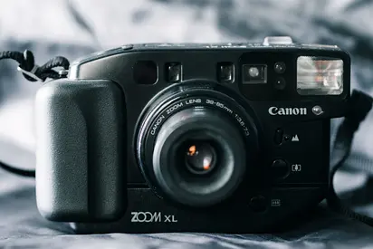 Canon Sure Shot Zoom XL 35mm Film Camera w/ Strap