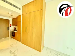 Hot offer Very spacious brand new studio with chiller free