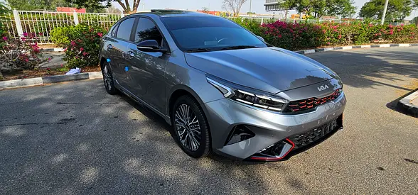 KIA CERATO GT LINE FULL 0PTION MODEL 2024 G.C.C KM 29000 ONLY F.S.H ACCIDENT FREE