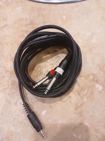 7.5 to 3.5 mm audio jack