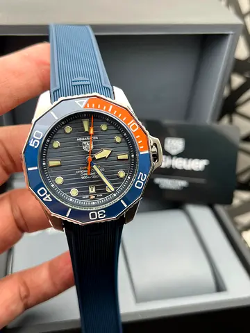 Dive into Style with this Tag Heuer Aquaracer!