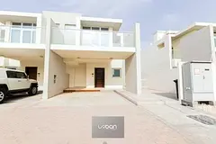 Fully Furnished | Single row | Corner Unit