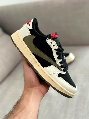 Nike tranvis mens sport shoes