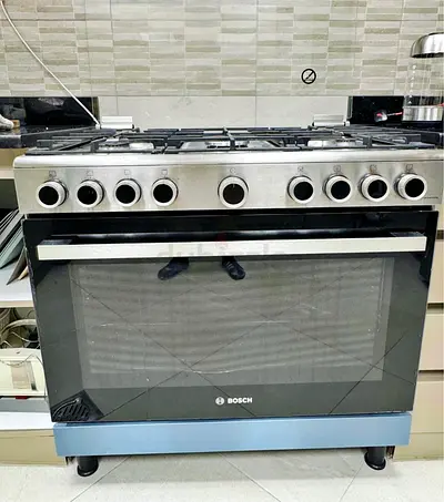 Bosch 5 Burner Full Gas Cooker 90x60 cm – premium stainless steel finish