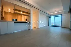 Corner Unit+Balcony | Park View |Spacious