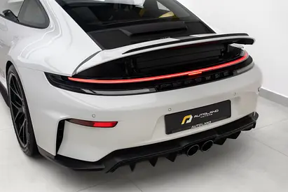 صورة 9 لـ 2025 Porsche 911
