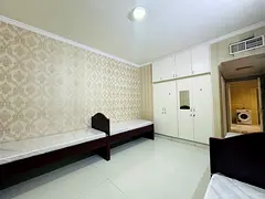 EXICUTIVE GENTS BEDSPACE Available for Indian at KARAMA Near METRO