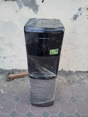 Bottom load water dispenser