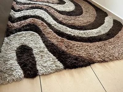 2Big size carpets colour brown