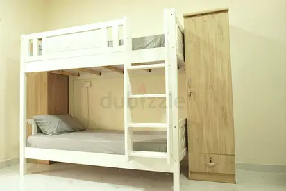 Premium Men Hostel near Sharaf DG Metro