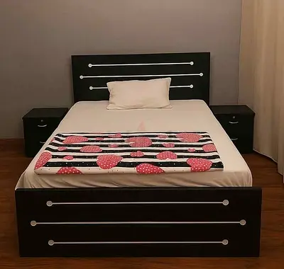 For sale queen size 150x190 bed brand new