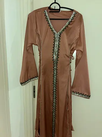 Pink abaya