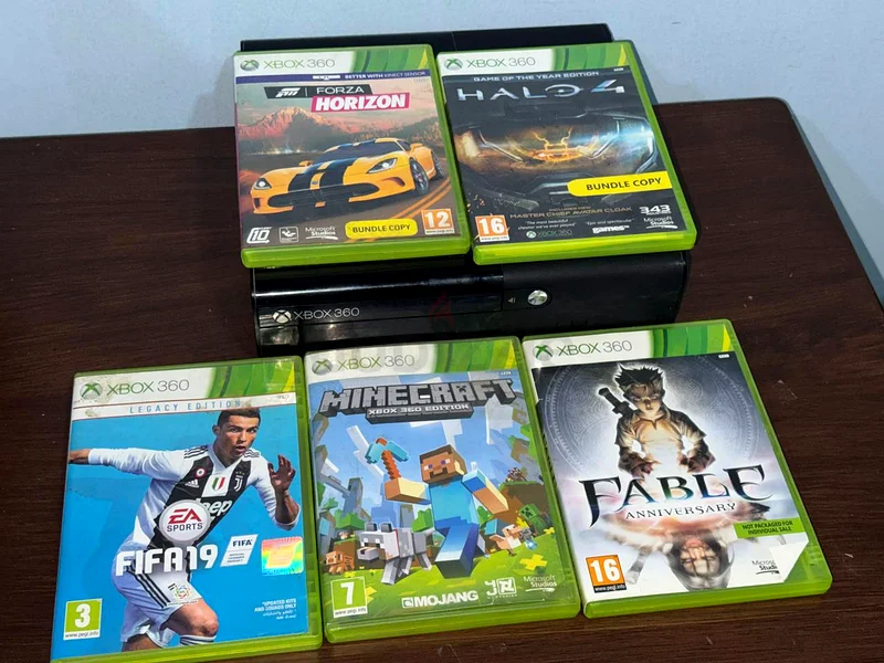 XBOX 360 500GB with controllers and games! dubizzle