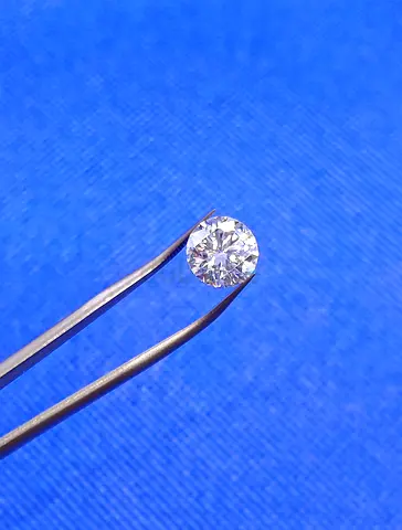 2.5 Ct Beautiful Moissanite