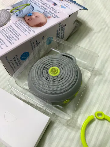 White noise sound machine for baby sleep