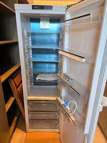 Miele fridge freezer set 7000 series brand new unused pieces