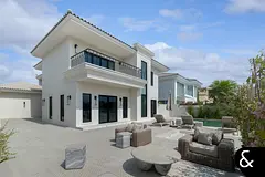 Fully Renovated - Extended Plot - Vacant