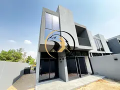 STUNNING 3 BEDROOM CORNER VILLAH PHASE 1 GATED COMMUNITY