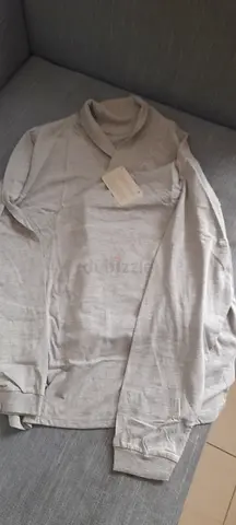 New Emirates pyjama size L grey colour