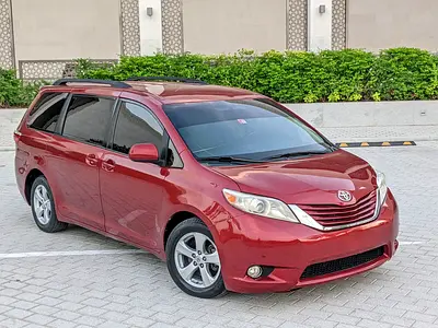 2015 Toyota SIENNA — миниатюра 3