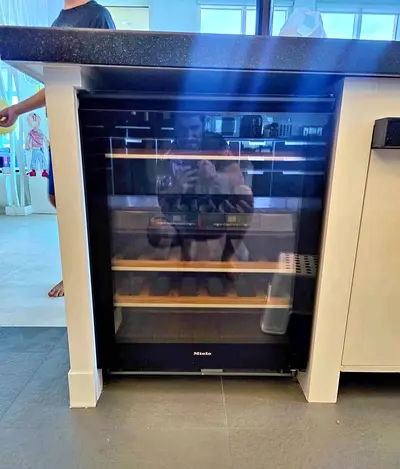 Miele Win Fridge  Latest Model Like New Under Warranty