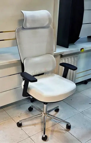 Stylish and Comfortable Executive Office Chair