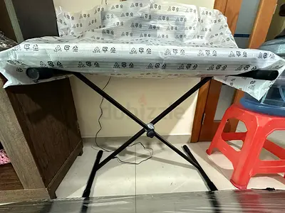 Digital Keyboard Yamaha PSR-E463 with Stand, Box, Manuals