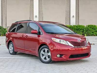 2015 Toyota SIENNA — миниатюра 4