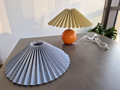 Table lamp