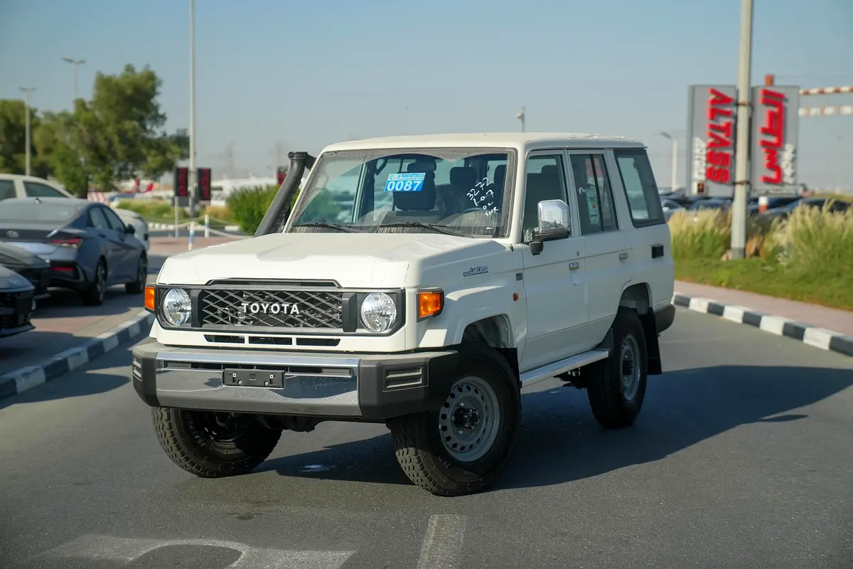 Toyota Land Cruiser 70 Series 2025 — photo 1 of 14