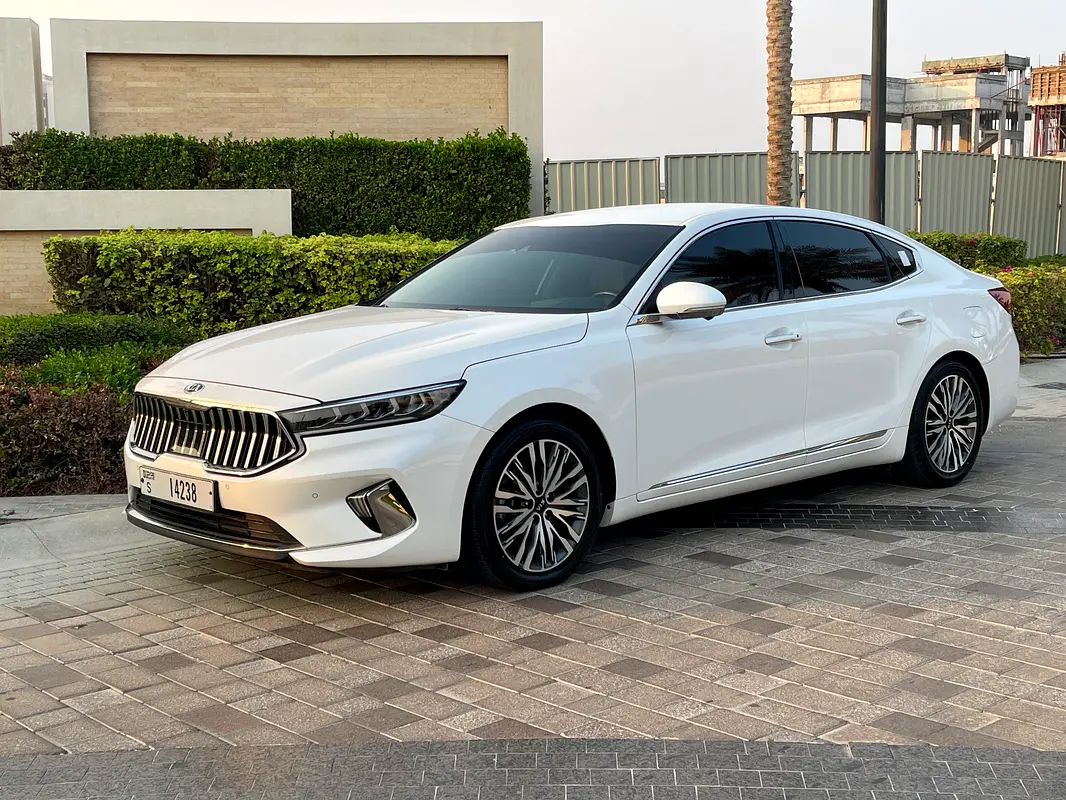 Kia Cadenza 2020 — photo 1 of 18