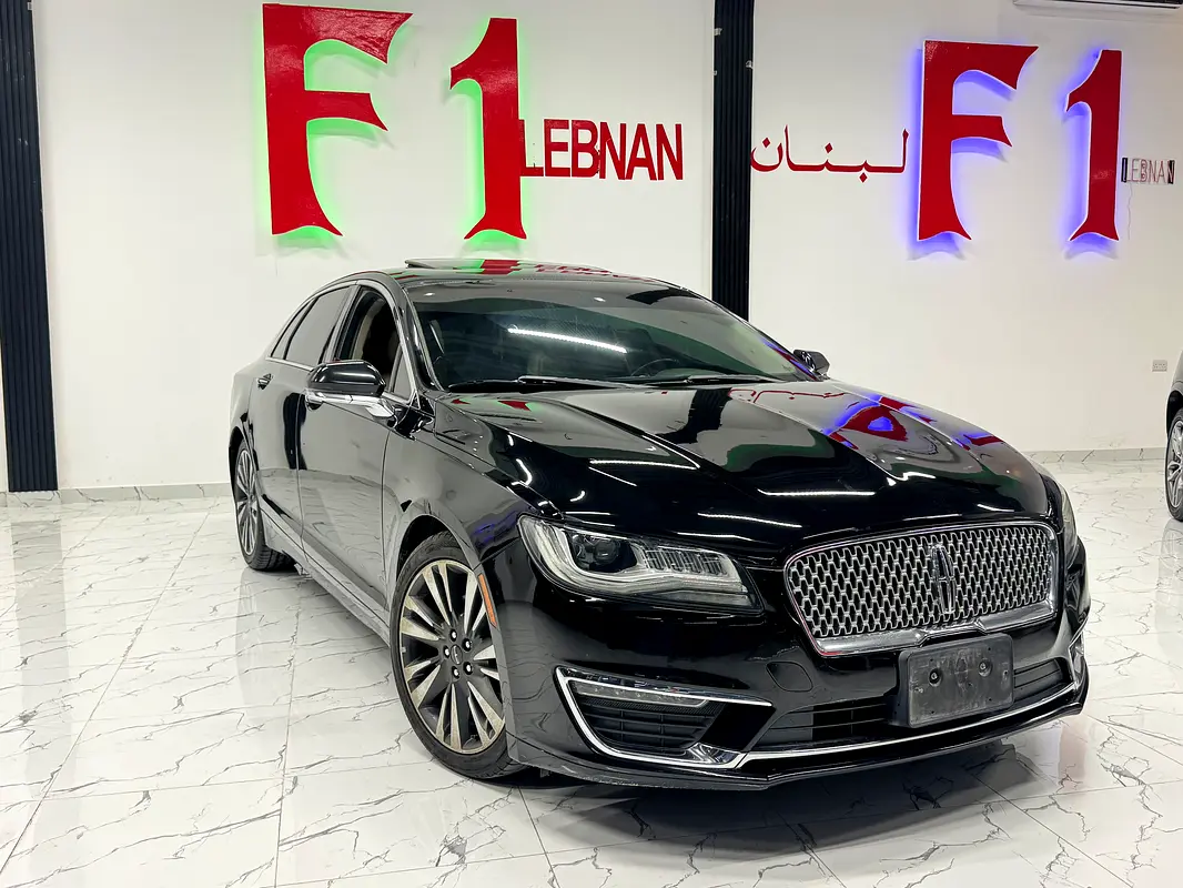 Lincoln MKZ 2017 — photo 1 of 11