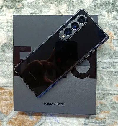SAMSUNG GALAXY Z FOLD4 512GB STORAGE