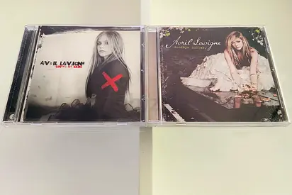 2 Avril Lavigne Music CD’s