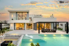 5-Bed Villa Ultra Luxury | Pool | Theatre