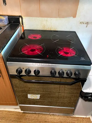 Electric cooking range
