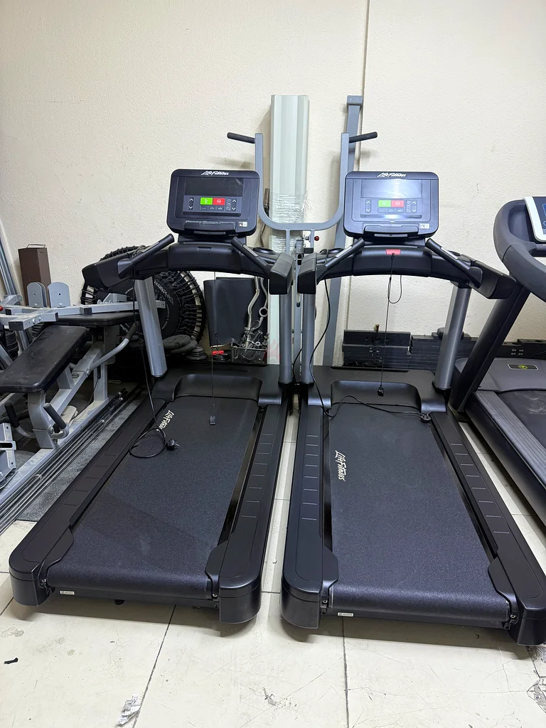 High-Quality Treadmill for Sale Life Fitness C console