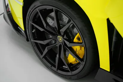 صورة 17 لـ 2014 Lamborghini AVENTADOR