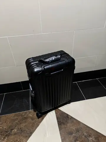 Suitcase aluminum