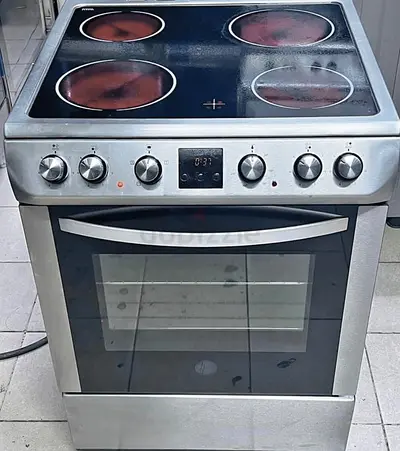 Stylish Hoover electric ceramic cooker 60x60 cm