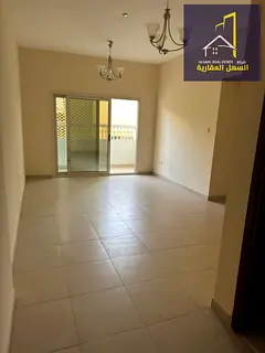 Two bedroom apartment, balcony, built-in wardrobes, in a prime location