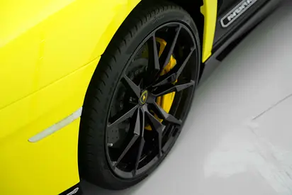 صورة 16 لـ 2014 Lamborghini AVENTADOR