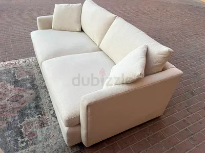 Great Condition Cratebarrel lounge Deep sofa without footstool