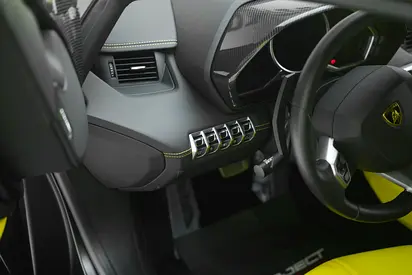 صورة 12 لـ 2014 Lamborghini AVENTADOR