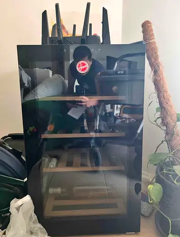 Hoover HWC-H34-B, Beverage Cooler, 34 Bottles, External LED Touch Control, Wooden Racks.