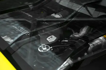 صورة 13 لـ 2014 Lamborghini AVENTADOR